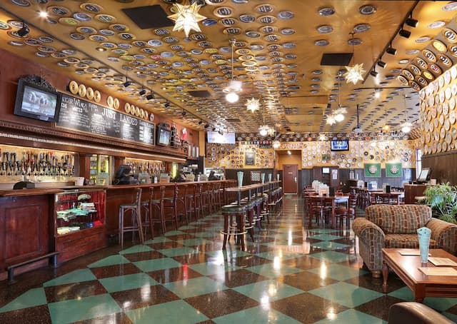 Drinks & Dinner at Flying Saucer Draught Emporium